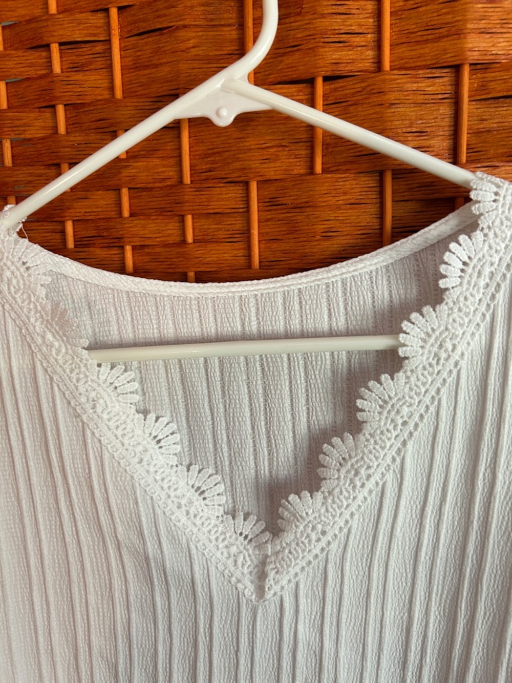 Beautiful polyester blouse - Picture 3 of 6